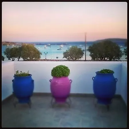 Archontiko Mary * Aliki (Paros)